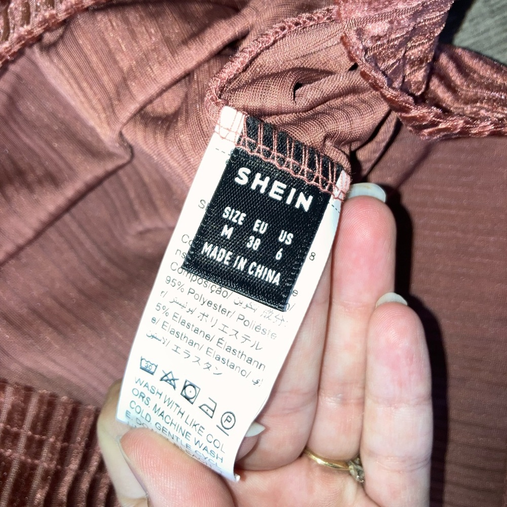 NIB Shein Ribbed Crush Velvet Ruffled Bust Top M - Picture 6 of 9